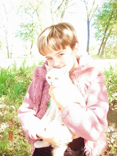 very nice russian girl and cat (mail.ru) MAC-address A094009FE5 красивая девочка с кошкой на руках на майл.ру